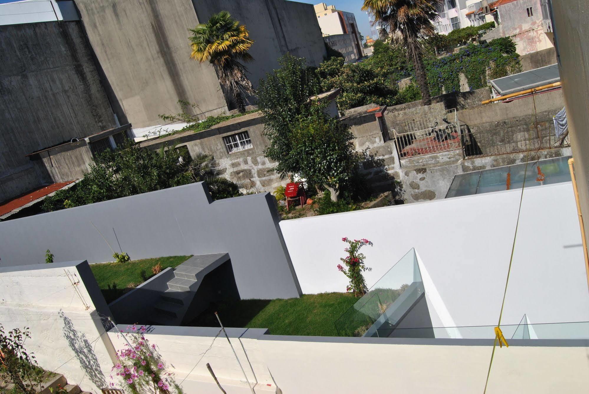 Residencial Sol Da Nave Hotel Porto Bagian luar foto
