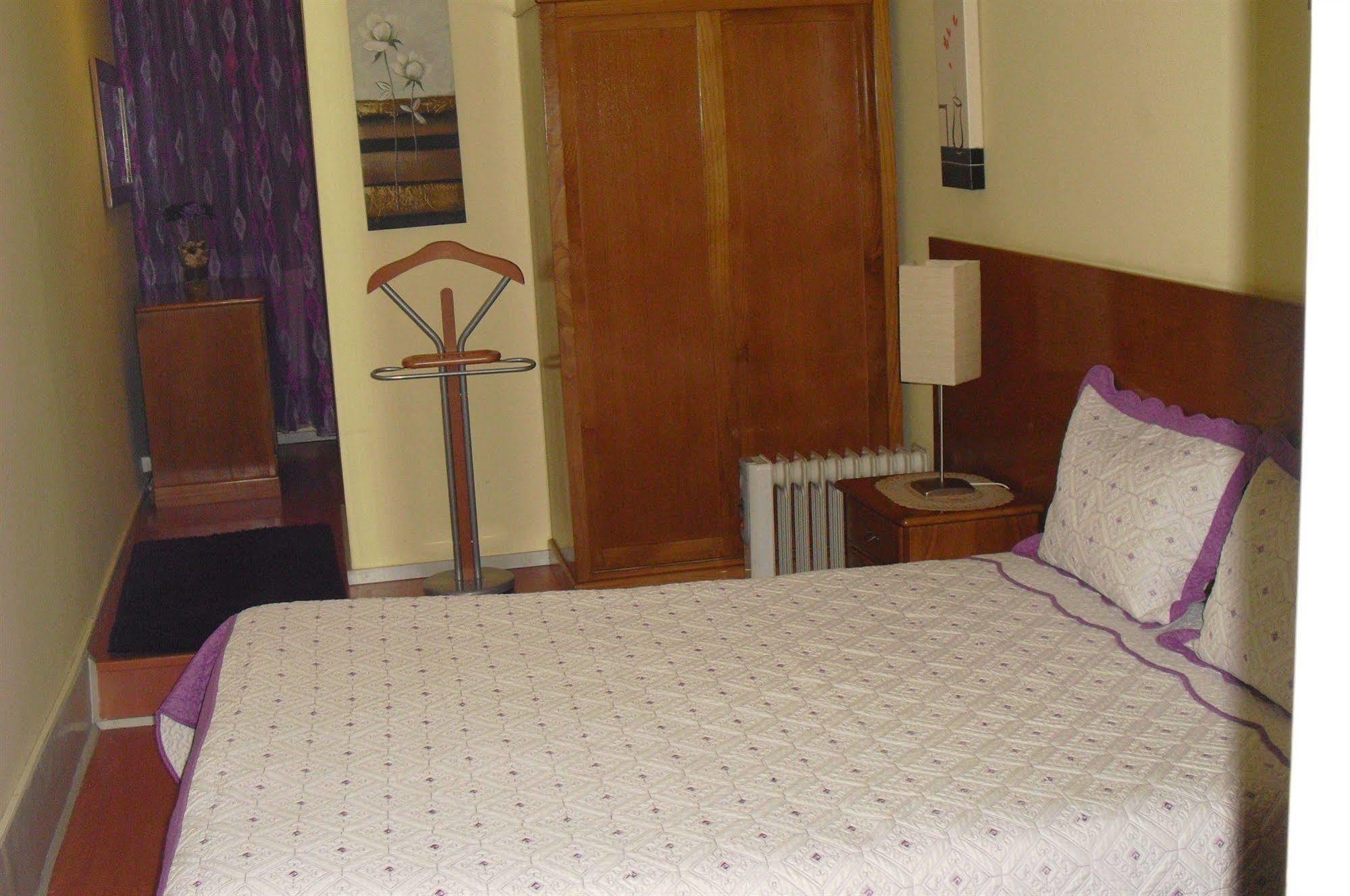 Residencial Sol Da Nave Hotel Porto Bagian luar foto